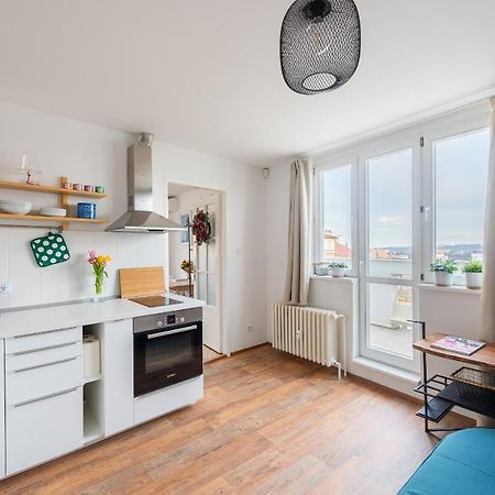 Bright Charming Apt With Terrace, Parking & Airco. براغ المظهر الخارجي الصورة