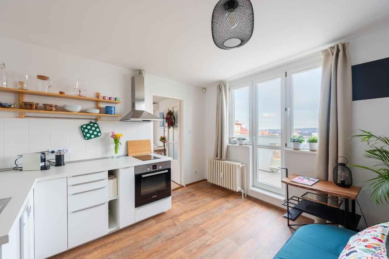 Bright Charming Apt With Terrace, Parking & Airco. براغ المظهر الخارجي الصورة