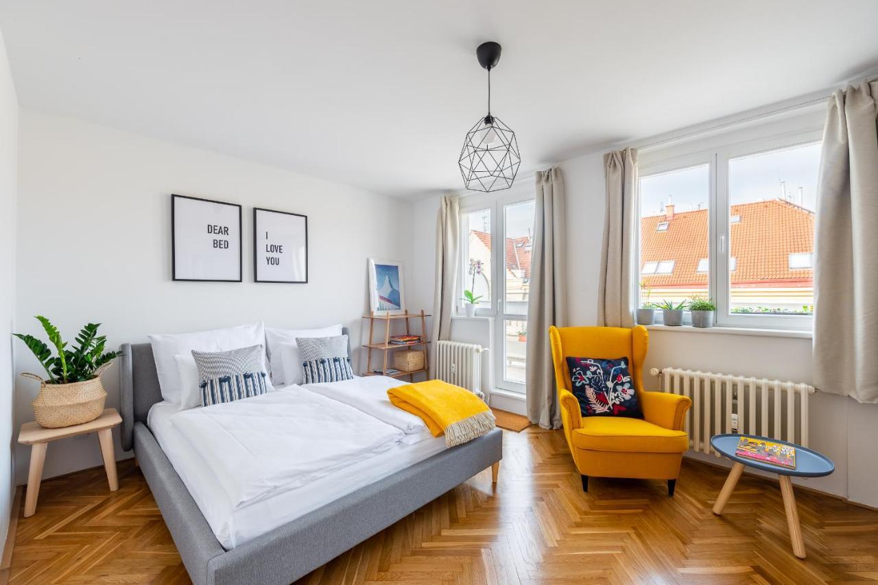 Bright Charming Apt With Terrace, Parking & Airco. براغ المظهر الخارجي الصورة