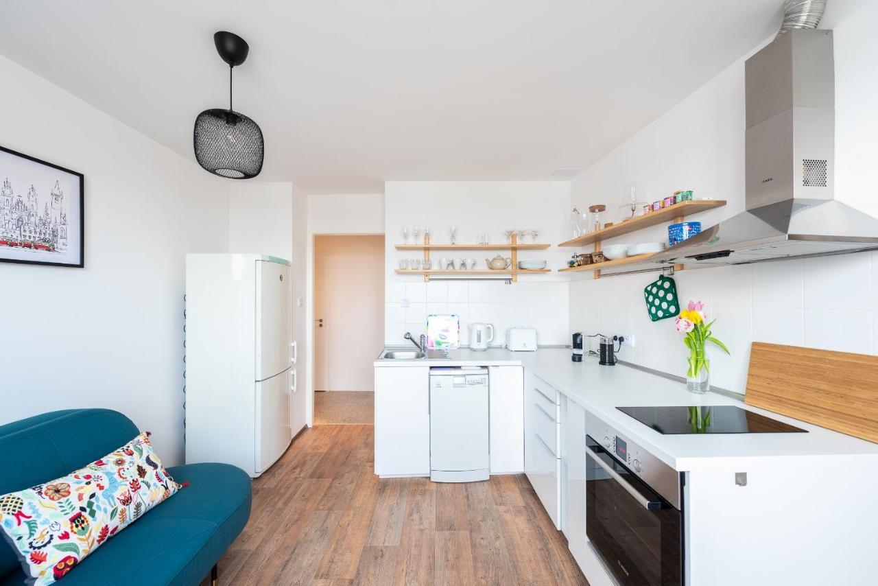 Bright Charming Apt With Terrace, Parking & Airco. براغ المظهر الخارجي الصورة